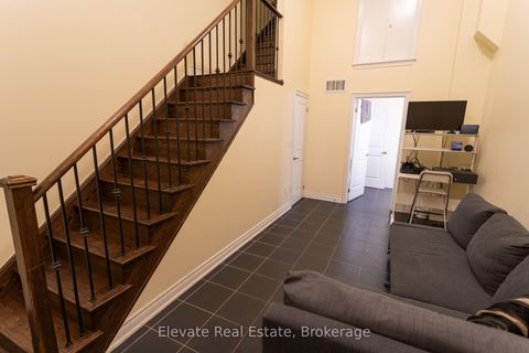 Photo 31 at 1 - 1 Hargrave Lane, York Mills, Toronto