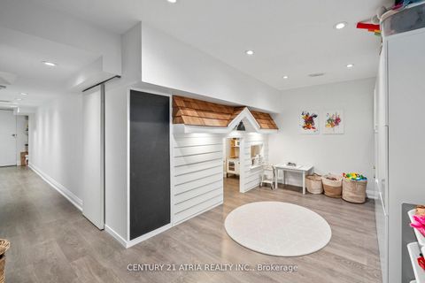 Photo 33 at 194 Kincardine Street, Kleinburg, Vaughan