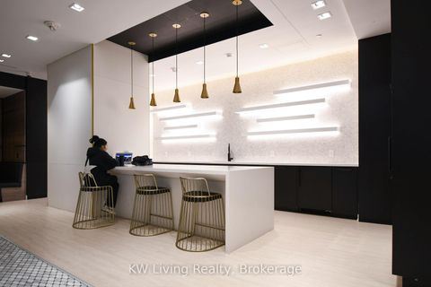 Photo 2 at 4315 - 85 Wood Street, Yonge Corridor, Toronto