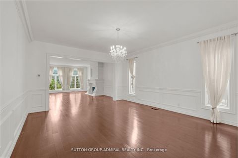 Photo 4 at 48 Berkindale Drive, Windfields, Toronto