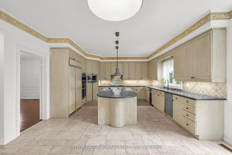 Photo 5 at 48 Berkindale Drive, Windfields, Toronto