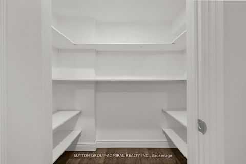 Photo 9 at 48 Berkindale Drive, Windfields, Toronto