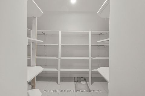 Photo 11 at 48 Berkindale Drive, Windfields, Toronto