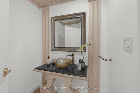 Photo 13 at 48 Berkindale Drive, Windfields, Toronto