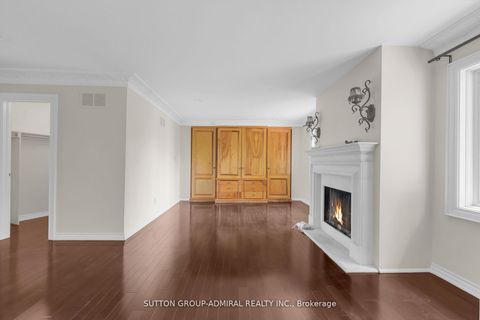 Photo 16 at 48 Berkindale Drive, Windfields, Toronto