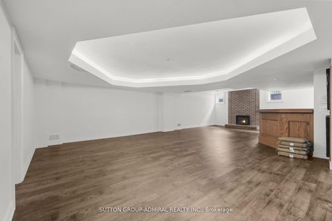 Photo 39 at 48 Berkindale Drive, Windfields, Toronto