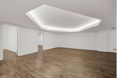 Photo 40 at 48 Berkindale Drive, Windfields, Toronto