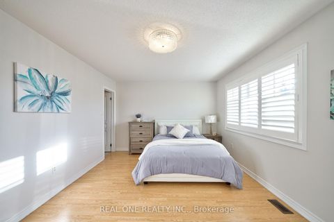 Photo 17 at 29 Seiffer Crescent, Jefferson, Richmond Hill