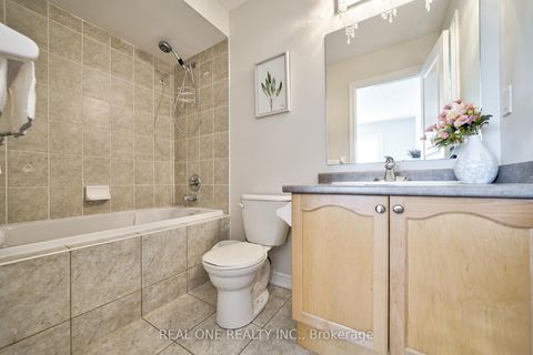 Photo 19 at 29 Seiffer Crescent, Jefferson, Richmond Hill