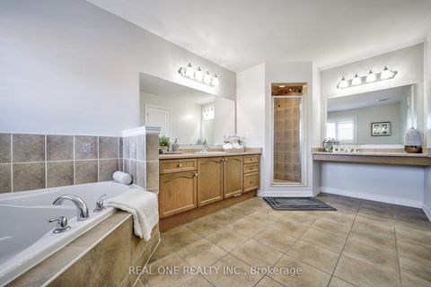 Photo 25 at 29 Seiffer Crescent, Jefferson, Richmond Hill