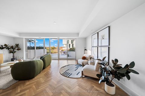 Photo 9 at 213 - 155 Merchants' Wharf, Waterfront Communities C8, Toronto