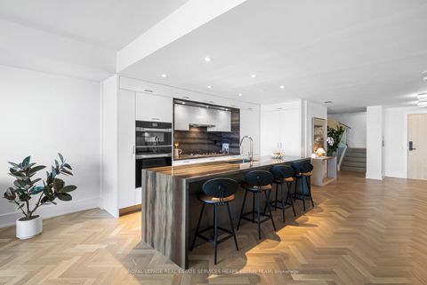 Photo 10 at 213 - 155 Merchants' Wharf, Waterfront Communities C8, Toronto