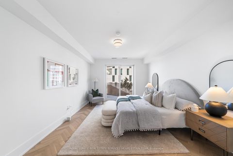 Photo 24 at 213 - 155 Merchants' Wharf, Waterfront Communities C8, Toronto