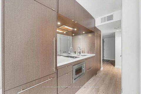 Photo 11 at 1908 - 155 Yorkville Avenue, Annex, Toronto