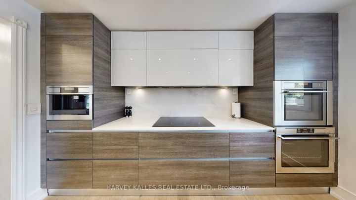 Photo 13 at 7 Hawksbury Drive, Bayview Village, Toronto