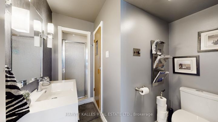 Photo 28 at 7 Hawksbury Drive, Bayview Village, Toronto