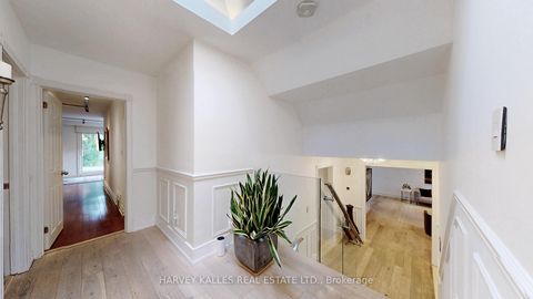 Photo 16 at 7 Hawksbury Drive, Bayview Village, Toronto