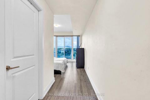 Photo 18 at 1609A - 9608 Yonge Street, North Richvale, Richmond Hill