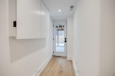 Photo 19 at 1287 Davenport Road, Junction, Toronto