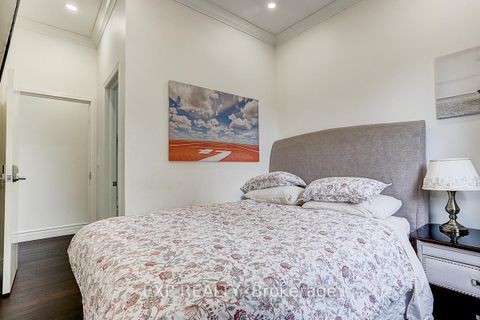 Photo 7 at 600 Parliament Street, North St. James Town, Toronto