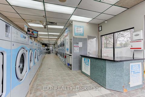 Photo 23 at 600 Parliament Street, North St. James Town, Toronto