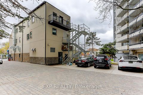 Photo 2 at 600 Parliament Street, North St. James Town, Toronto