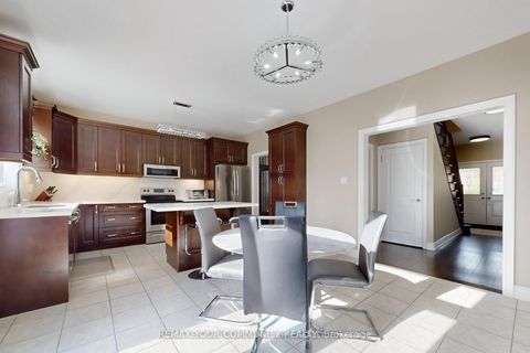 Photo 15 at 19 Richmond Park Drive, Keswick North, Georgina