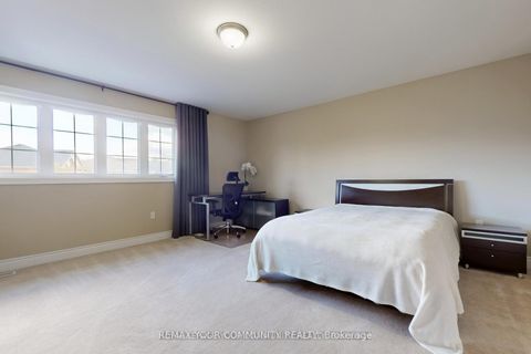 Photo 27 at 19 Richmond Park Drive, Keswick North, Georgina