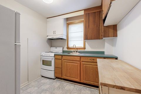 Photo 7 at 30 Thirtieth Street, Long Branch, Toronto