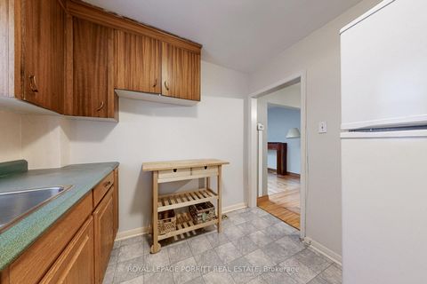 Photo 9 at 30 Thirtieth Street, Long Branch, Toronto