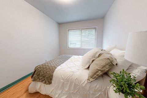 Photo 12 at 30 Thirtieth Street, Long Branch, Toronto