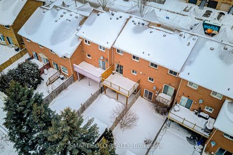 Photo 6 at 65 Kelso Crescent, Maple, Vaughan