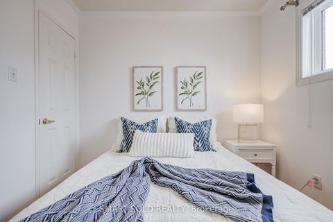 Photo 31 at 65 Kelso Crescent, Maple, Vaughan