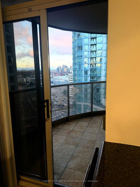 Photo 8 at 1906 - 3880 Duke Of York Boulevard, City Centre, Mississauga