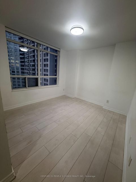 Photo 9 at 1906 - 3880 Duke Of York Boulevard, City Centre, Mississauga