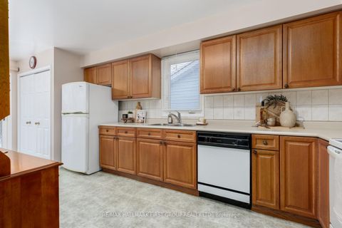 Photo 8 at 5A Fairway Drive, Bowmanville, Clarington