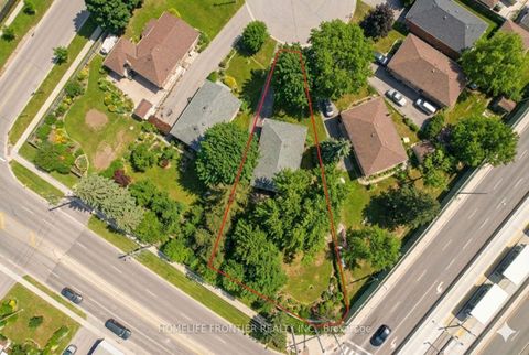 Photo 1 at 30 Farr Avenue, Jamestown, Toronto