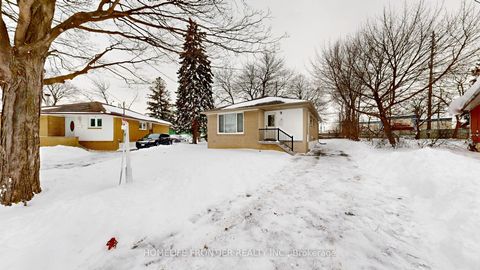 Photo 36 at 30 Farr Avenue, Jamestown, Toronto