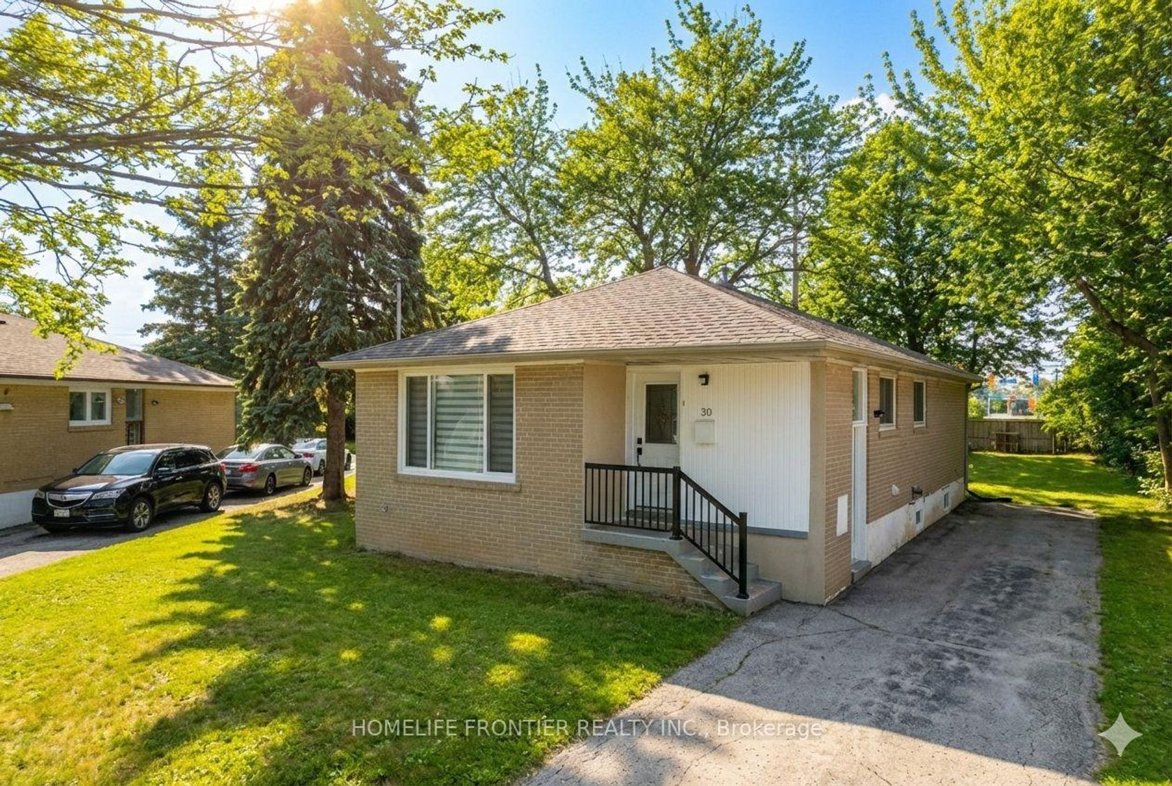 30 Farr Avenue, Jamestown, Toronto 