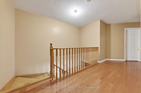 Photo 15 at 21 - 435 Middlefield Road, Agincourt North, Toronto