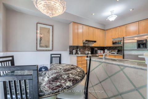 Photo 8 at 115 Ridgeway Court, Maple, Vaughan