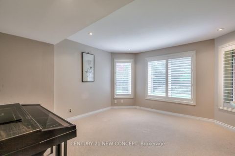Photo 23 at 115 Ridgeway Court, Maple, Vaughan
