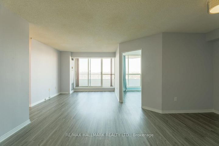 Photo 4 at 1001 - 5 Greystone Walk Drive, Kennedy Park, Toronto