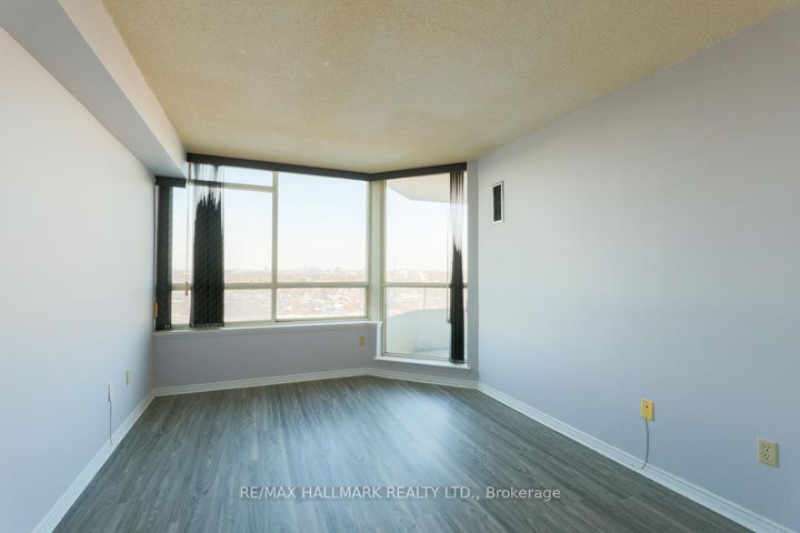 Photo 10 at 1001 - 5 Greystone Walk Drive, Kennedy Park, Toronto