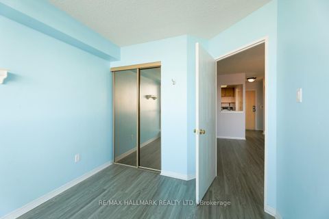 Photo 14 at 1001 - 5 Greystone Walk Drive, Kennedy Park, Toronto