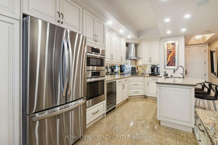 Photo 12 at 220 - 2095 Lake Shore Boulevard W, Mimico, Toronto