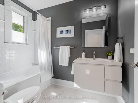 Photo 34 at 21 Cortleigh Boulevard, Lawrence Park South, Toronto