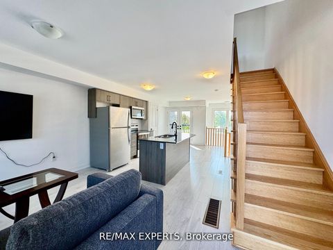 Photo 13 at 67 Fairlane Avenue, Painswick South, Barrie