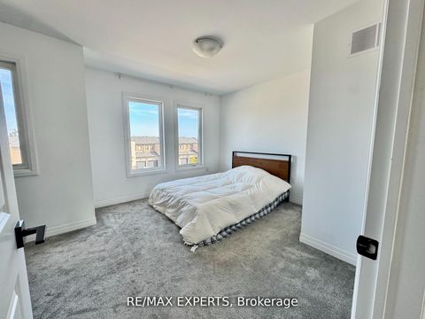 Photo 18 at 67 Fairlane Avenue, Painswick South, Barrie