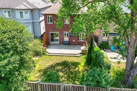 Photo 44 at 166 Townsgate Drive, Yorkhill, Vaughan